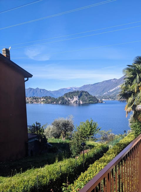 Balcony/Terrace, Lake view