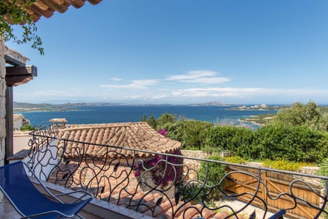 View (from property/room), Balcony/Terrace, Sea view