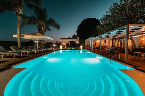Property building, Night, Natural landscape, Pool view, Swimming pool, Breakfast, sunbed