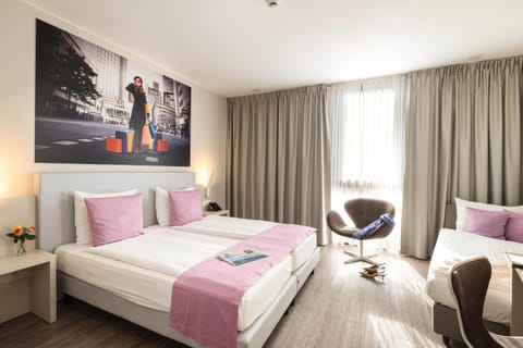 Bed, Living room, Bedroom