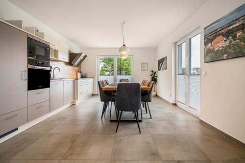 Property building, Kitchen or kitchenette, Living room