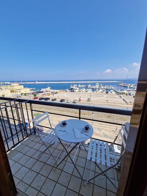 View (from property/room), Balcony/Terrace, Sea view