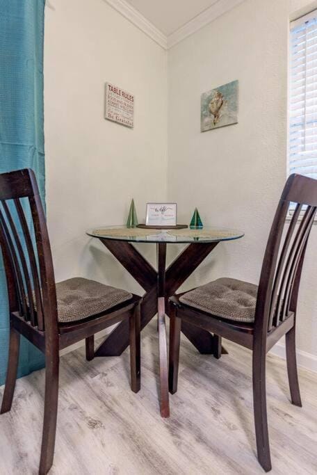 NPB Tropical Hideaway Apartment in North Palm Beach