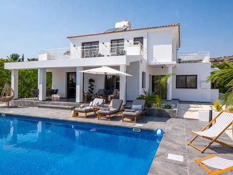 Cocoon Ocean Villa Luxury Escape Villa in Peyia