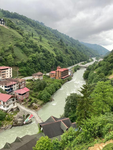 Natural landscape, View (from property/room), City view, Lake view, Lake view, Landmark view, Mountain view, River view
