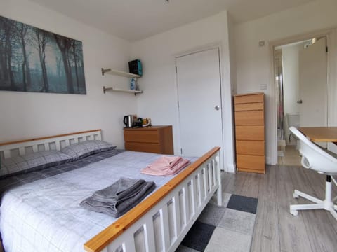 Bed, Photo of the whole room, Bedroom, towels, wardrobe