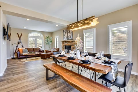 8 Mi to Keystone Home with Hot Tub in Dillon House in Dillon