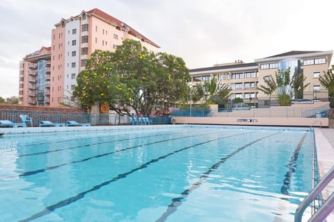 Swimming pool, Swimming pool