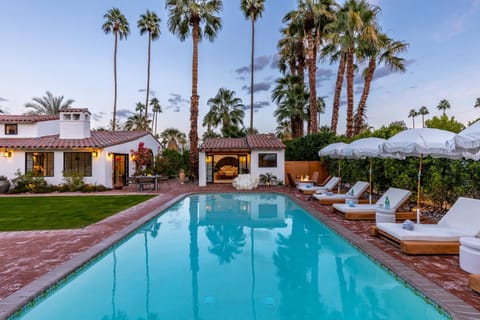 Casa De Tierra by ACME House Company Villa in Palm Springs