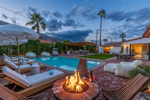 Casa De Tierra by ACME House Company Villa in Palm Springs