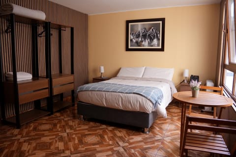 Bed, TV and multimedia, Photo of the whole room, Bedroom, furniture, internet, soundproof, wardrobe
