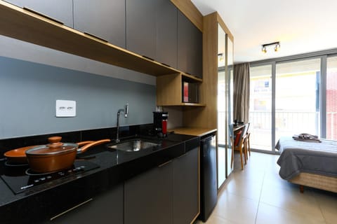 Kitchen or kitchenette, Bedroom, locker, minibar