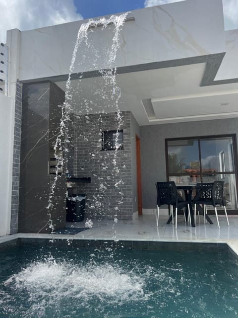Facade/entrance, Swimming pool