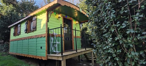 roulotte Tipergwendiou Campground/ 
RV Resort in Plougonvelin