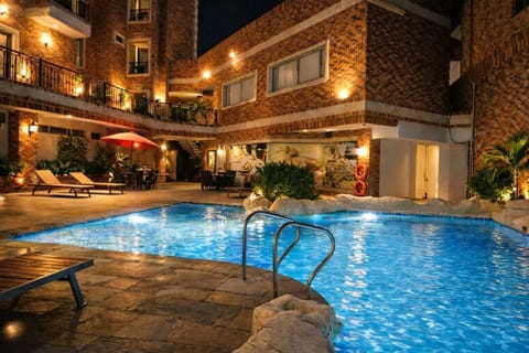 Swimming pool
