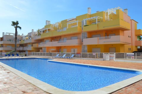 Property building, Swimming pool, Swimming pool