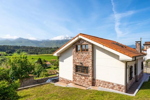 Property building, Natural landscape, Mountain view