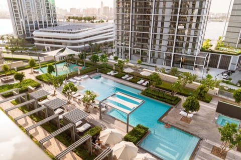 Property building, City view, Pool view, Swimming pool, sunbed