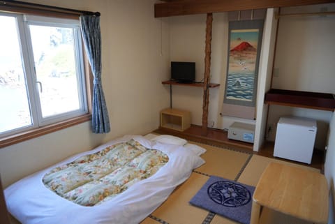TV and multimedia, Photo of the whole room, Bedroom