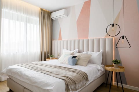 Bed, Photo of the whole room, Bedroom, internet, air conditioner