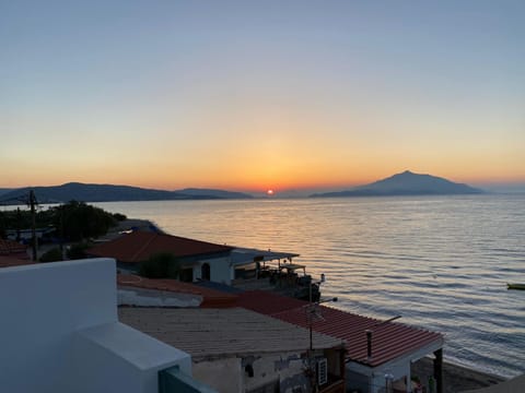 View (from property/room), Sea view, Sunrise