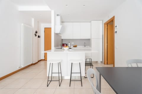 Kitchen or kitchenette, Dining area, stove