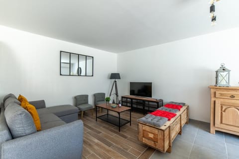 TV and multimedia, Seating area