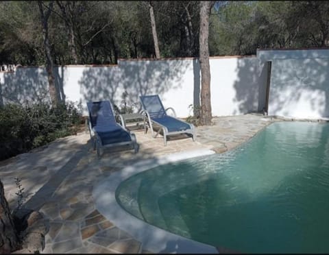 Off site, Swimming pool, sunbed