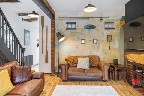 Stylish House w Free Parking Nr Exeter Centre House in Exeter