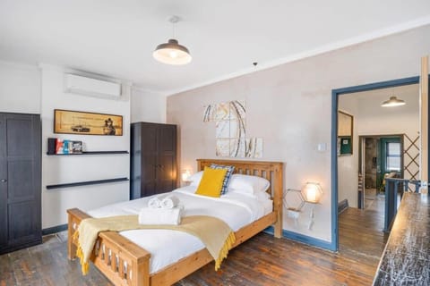 Stylish House w Free Parking Nr Exeter Centre House in Exeter