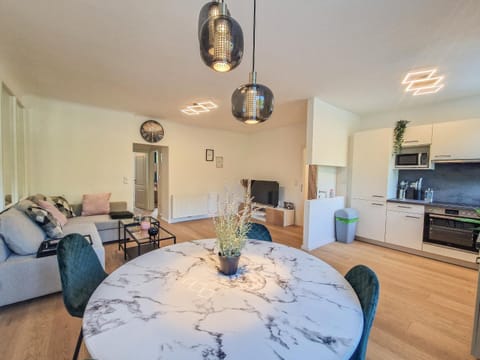 TV and multimedia, Kitchen or kitchenette, Living room, Seating area, Dining area, minibar, pet friendly