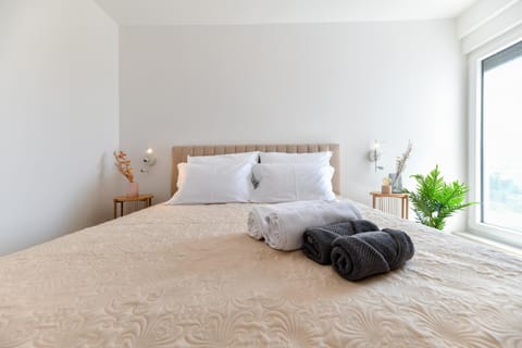 Mijatović holidays Sunset Villa Mandre min 4 nights stay Apartment in Novalja