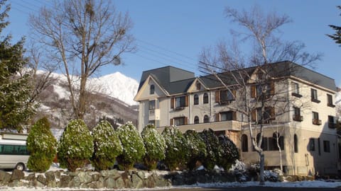 Property building, Natural landscape, Winter