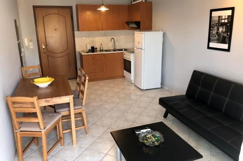 Kitchen or kitchenette, Living room, Dining area, stove