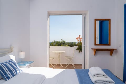 Bed, View (from property/room), Balcony/Terrace, Photo of the whole room, Bedroom, towels
