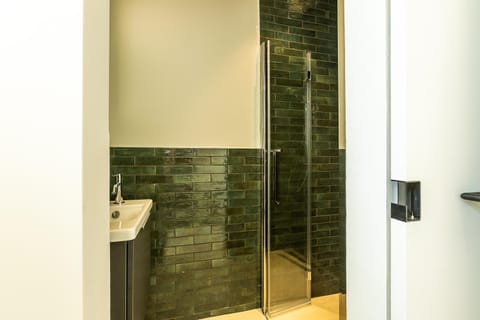 Leie Villa II - by the river with sauna & jacuzzi Villa in Ghent