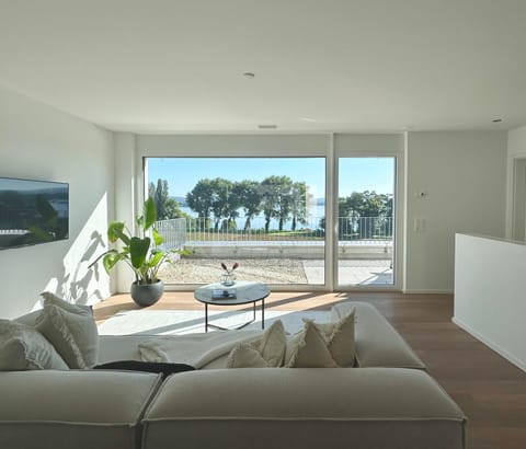 Natural landscape, View (from property/room), Living room, Seating area