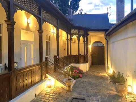 Inner courtyard view