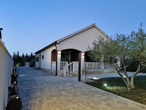 Property building, Patio, Night, Summer, Mountain view, Quiet street view, Inner courtyard view