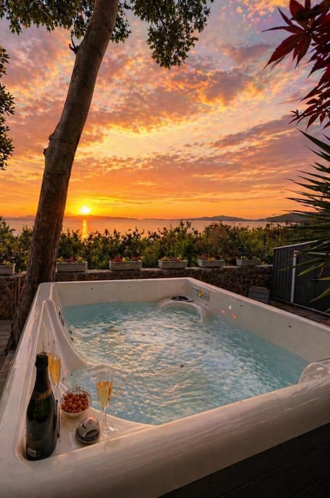 Natural landscape, Hot Tub, Sunrise, Sunset