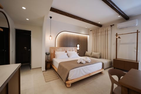 Bed, Living room, Photo of the whole room, Seating area, Bedroom, towels, wardrobe