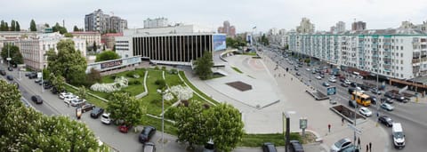 Day, Street view