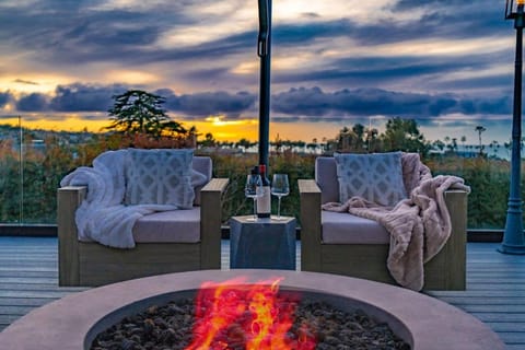 Walk to Beach Stunning Views La Jolla Shores House in La Jolla Shores