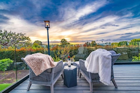 Walk to Beach Stunning Views La Jolla Shores House in La Jolla Shores