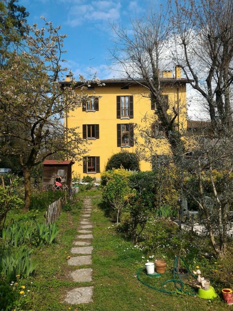 IRIS Apartment in Como