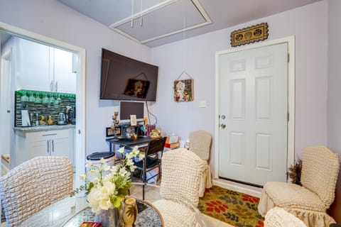 Lush Vallejo Cottage - 20 Mi to Napa Wineries House in Benicia