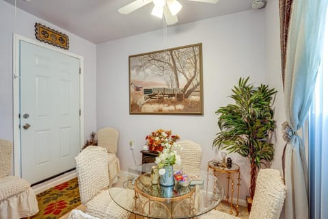 Lush Vallejo Cottage - 20 Mi to Napa Wineries House in Benicia