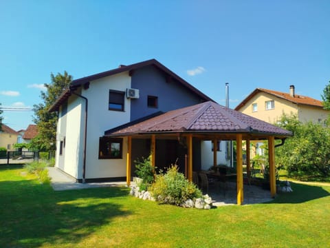 Balcony/Terrace, Garden view