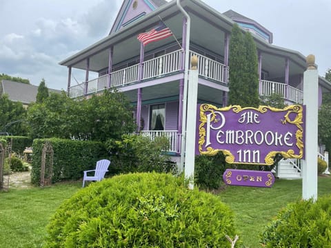 The Pembrooke Inn Bed and Breakfast in Sturgeon Bay