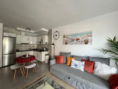 Kitchen or kitchenette, Living room, Dining area